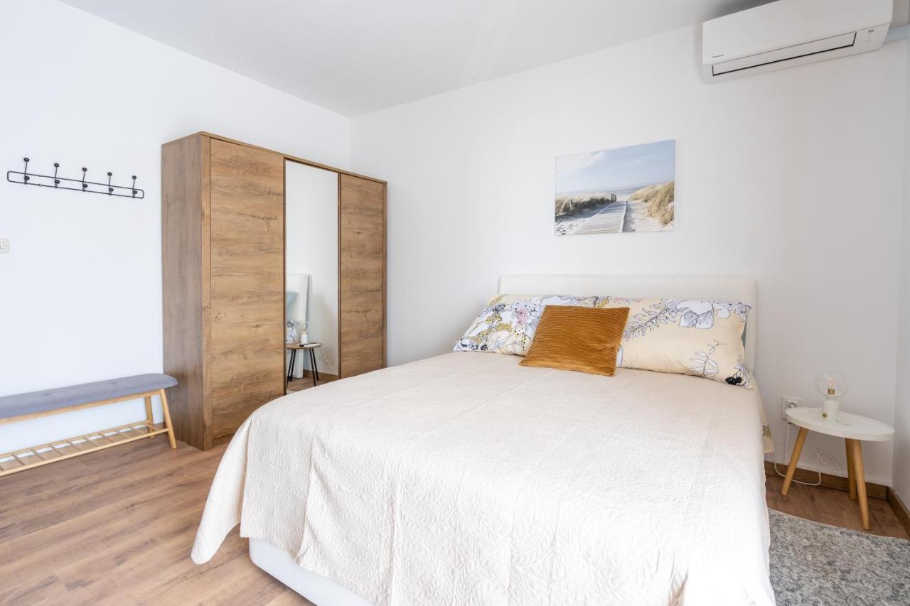 Alto 1 Studio Apartment Rovinj Exterior photo